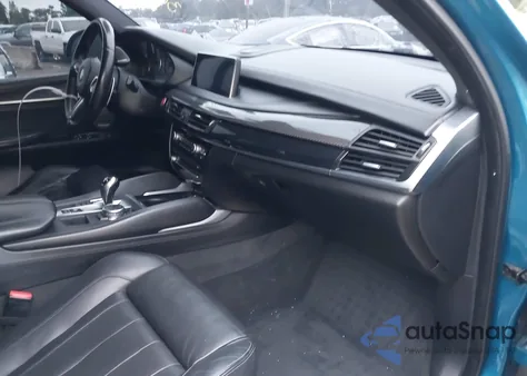 2015 BMW X5 M z USA, uszkodzony, nr VIN 5YMKT6C5XF0C89174